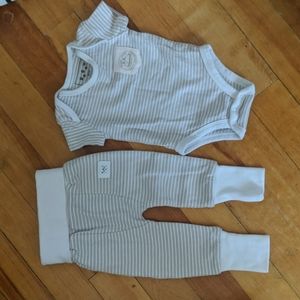 Bodysuit & bottoms 3months